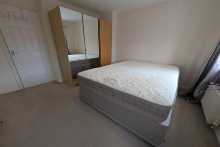 3 bedroom semi-detached house to rent - Photo 3