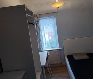 Room in a Shared House, Gerard Avenue, CV4 - Photo 2