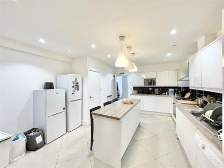 5 bedroom terraced house to rent - Photo 5