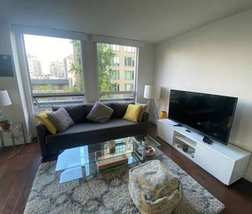 Sunny 1Bed+Den Furnished Yaletown apartment - Photo 1