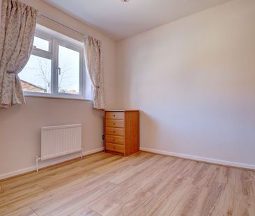 3 bedroom semi detached house to rent, - Photo 6