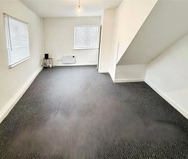 2 bedroom end of terrace house to rent - Photo 1