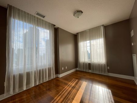 UPTOWN RESIDENCES: Yonge St & Bloor St (35 Balmuto St) AD#02706 - Photo 3