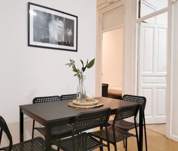 Incredible single room in Preciados - Photo 4