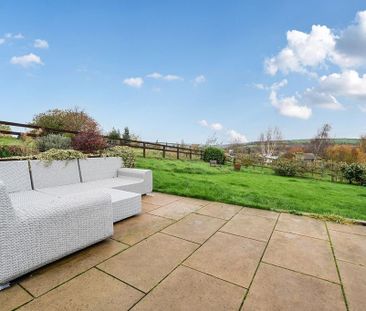 4 bedroom semi-detached house to rent - Photo 6