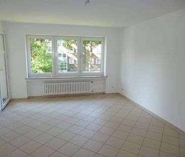 Hervorragende Erdgeschoss-Wohnung mit Balkon - Foto 3