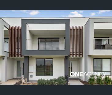 7 Sotterra Walk, Fraser Rise, Vic 3336 - Photo 2