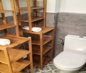 Rooms for rent in 4-bedroom apartment in Alicante - Photo 5