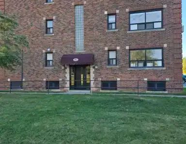 Isabel Gardens – 181 Queenston Road - Renovated 1 Bedroom | 181 Queenston Road, Hamilton - Photo 1