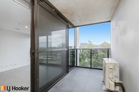 Charming Apartment in the Heart of Braddon - Photo 5