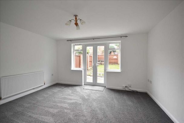 3 bedroom townhouse to rent - Photo 1