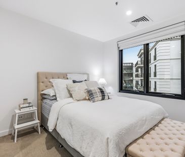 Chic Living with Parkland Vistas - Photo 3