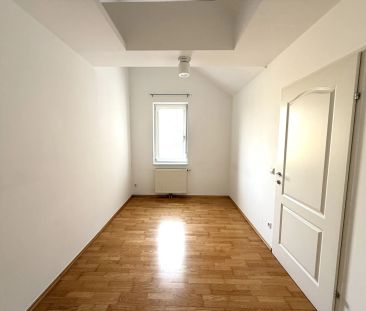 Schöne 3-Zimmer Dachgeschosswohnnung im Herzen von Ottakring - Photo 4