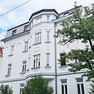 GOLTZGASSE, gepflegte 66 m2 Altbau, 2 Zimmer, Extraküche, Duschbad, Parketten, 1. Liftstock, S-Bahn Oberdöbling - Photo 1