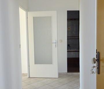 Wohnung mit schöner Aussicht - Balkon - Aufzug - 3,5 Zimmer - Photo 1