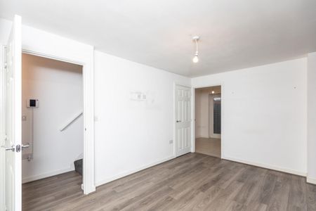 2 bedroom House To Let - Photo 3