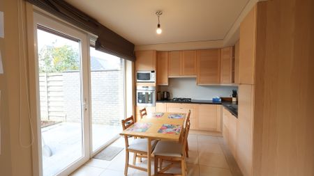 Verzorgde half open woning met mooie rustige ligging - Photo 4