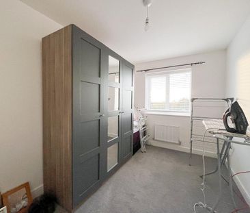 3 bedroom semi-detached house to rent - Photo 2