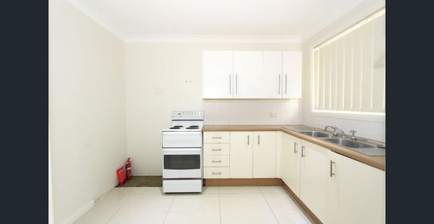 4/28 Spinebill Place, Ingleburn, NSW 2565 - Photo 1