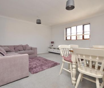 2 bedroom maisonette to rent - Photo 5