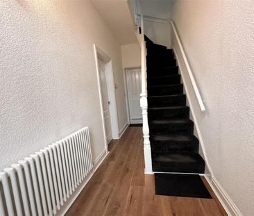 3 bedroom end of terrace house to rent - Photo 3