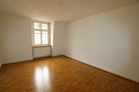 Zwischen Dreirosenbrücke und Musical Theater - helle 3 1/2-Zimmer-Altbauwohnung in Basel - Photo 5