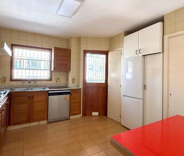 Piso de alquiler en Jaume III - Photo 1