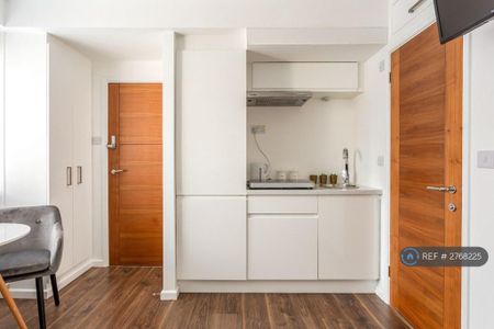 Studio to rent - Photo 4