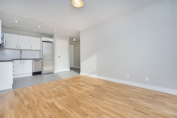 25 Eccleston Drive - Photo 1