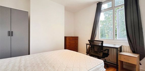 South Road, Englefield Green, Egham, Surrey, TW20 0RL - Photo 2