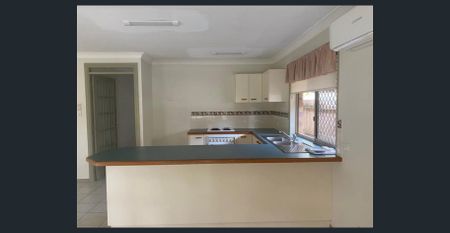 RENTAL DISCLAIMER: Rent will increase from $550 PW to $635 PW after the 14th Feb 2027 for the remainder of the lease agreement (12 months) - Photo 5
