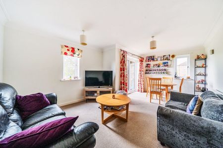 Twycross Road, Godalming, Surrey, GU7 - Photo 3