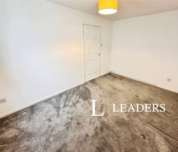 3 bedroom bungalow to rent Carroll Drive, ST3 - Photo 4