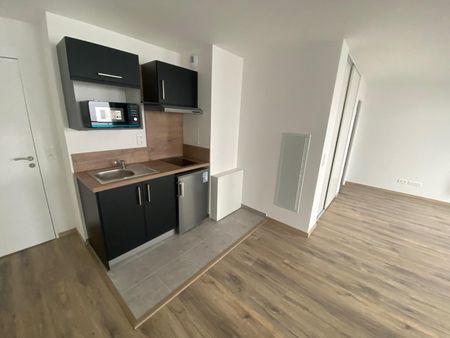 Location Appartement 1 pièce 32m² TOURS 37100 - Photo 2