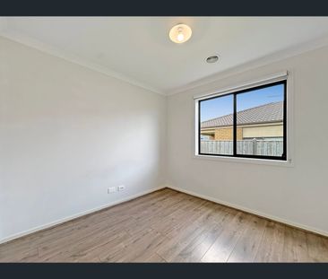 4 Coquille Way, Armstrong Creek, Vic 3217 - Photo 2