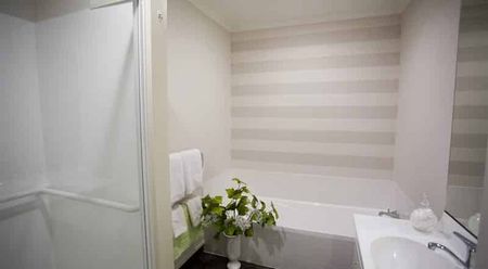 Immaculate Home Close to Town - Photo 5