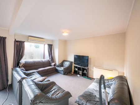 Semi Furnished Student Flat 2026 - Photo 3