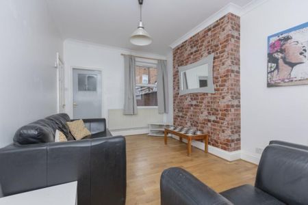 4 bedroom terraced house to rent - Photo 2