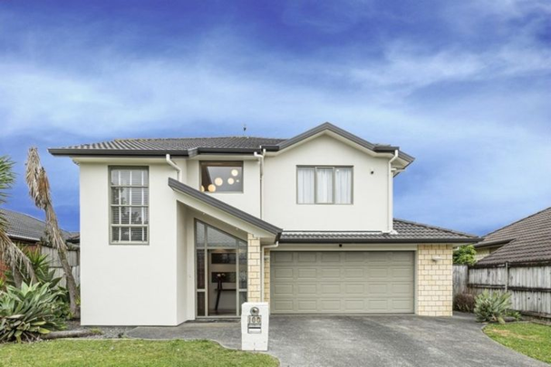 Spacious 5BR Family Home near Botany Twon Centre - Photo 1