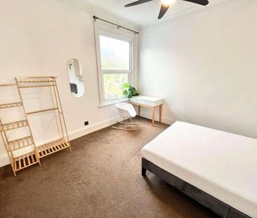 Baxter Avenue, Southend-on-sea, Essex, SS2 - Photo 4