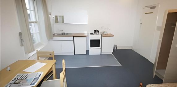 House share to rent - Photo 2