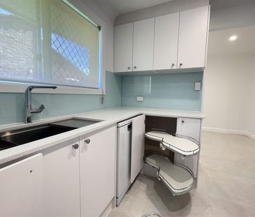 Stunning Aspley Home for Rent: Conveniently located and newly renov... - Photo 4