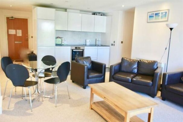 3 bedroom flat to rent - Photo 1