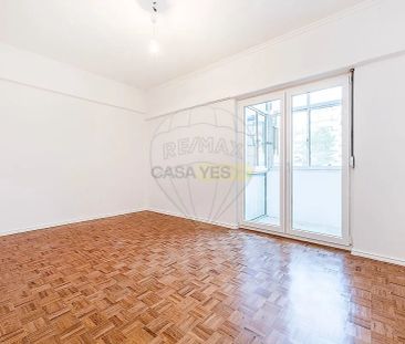 Apartment T3 in Carnaxide e Queijas, Oeiras - Photo 3