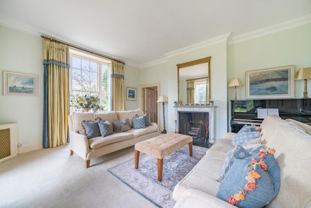 8 bedroom equestrian property to rent - Photo 4