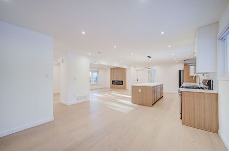 For Lease - 2417 Mississauga Road, Mississauga, Ontario - Photo 3