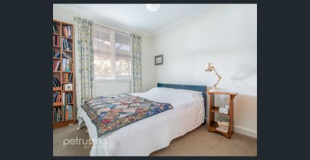 Sun, Views and Level Access - Photo 5