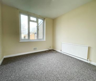 3 bedroom end of terrace house to rent - Photo 1