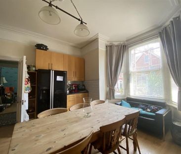 7 bedroom detached house to rent - Photo 6