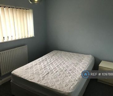 2 bedroom semi-detached house to rent - Photo 6